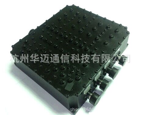 More than four frequency combiner frequency combiner
